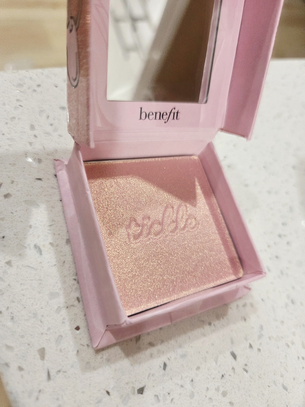 Benefit Dandelion Tickle Powder Highlighter - Pink